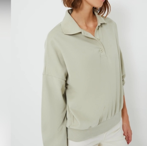 Tuckernuck Tops - Tuckernuck Pomander Place Polo Sweatshirt XL